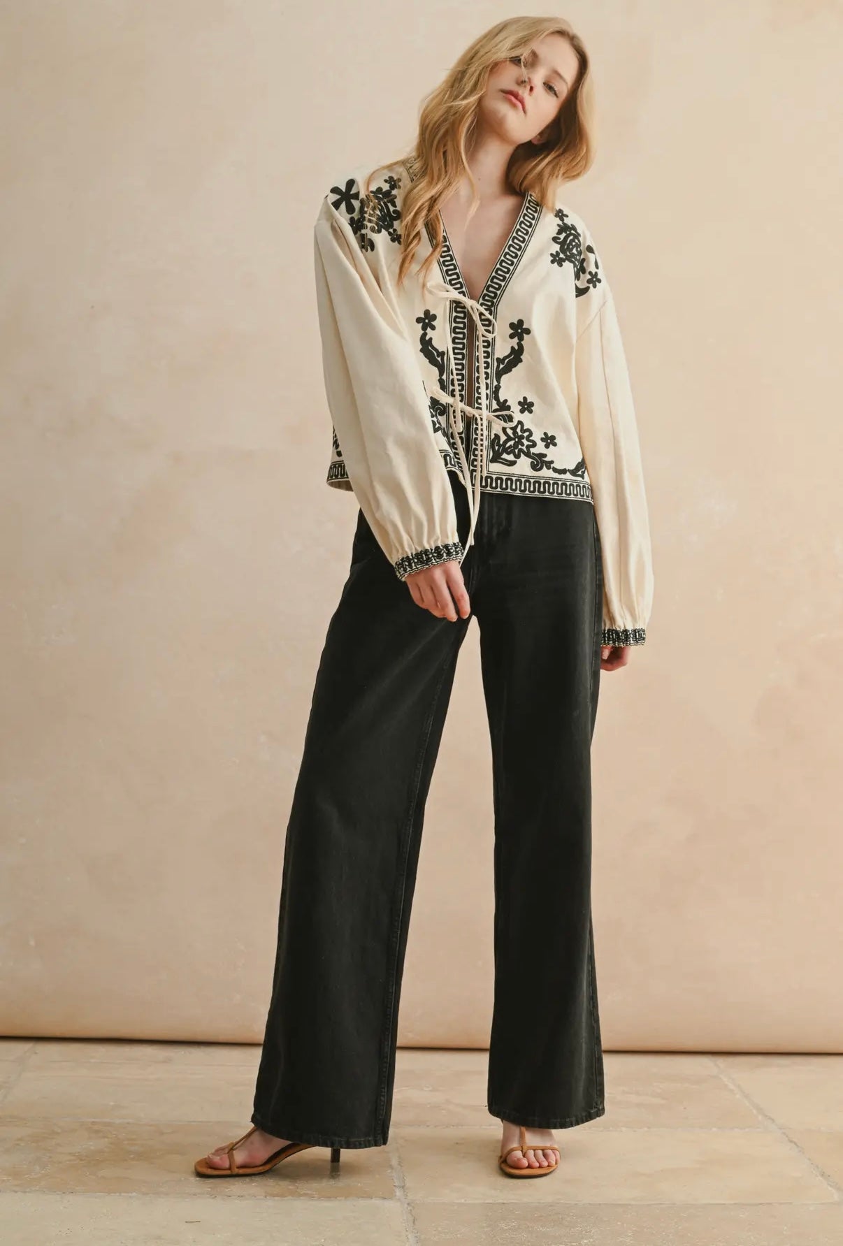 MOUNTAIN HIGH EMBROIDERED TOP