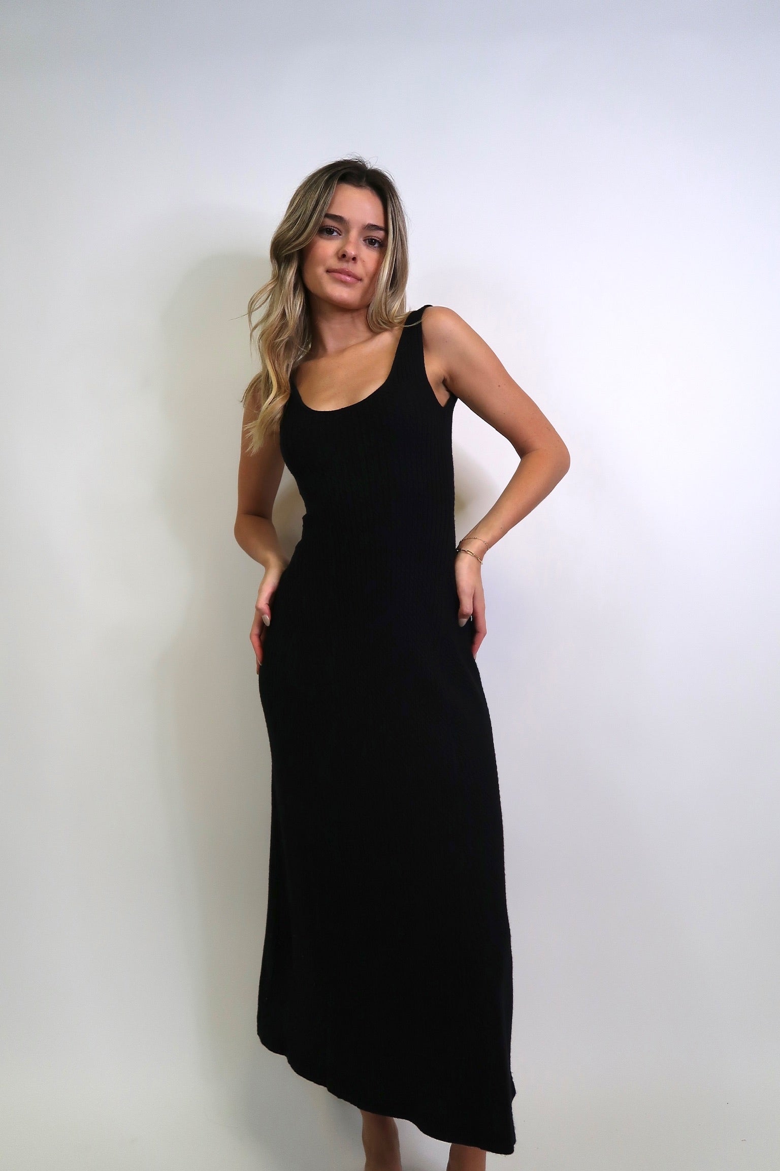 SCOOP SWEATER DRESS