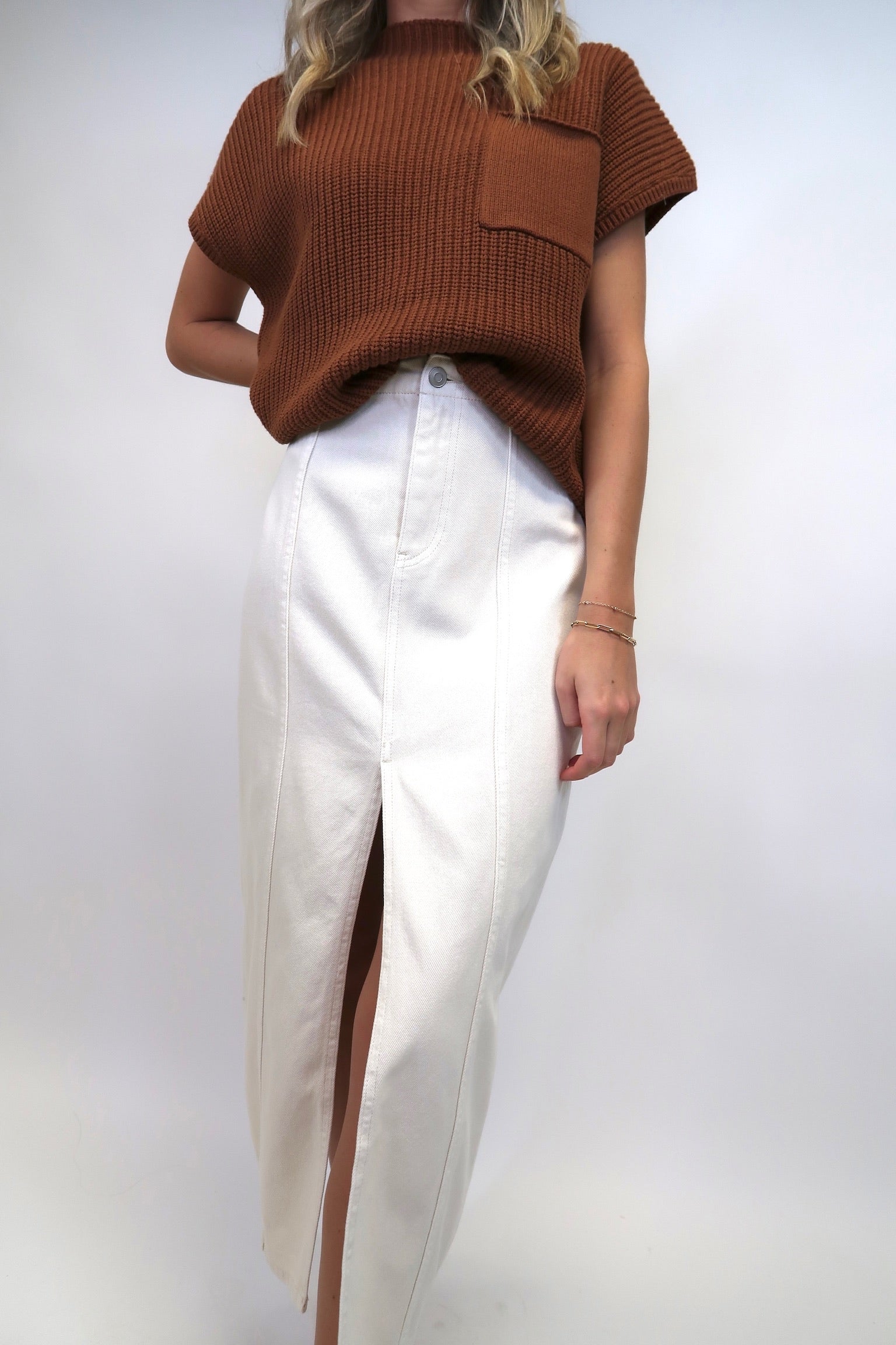 SIDE EYE MAXI SKIRT