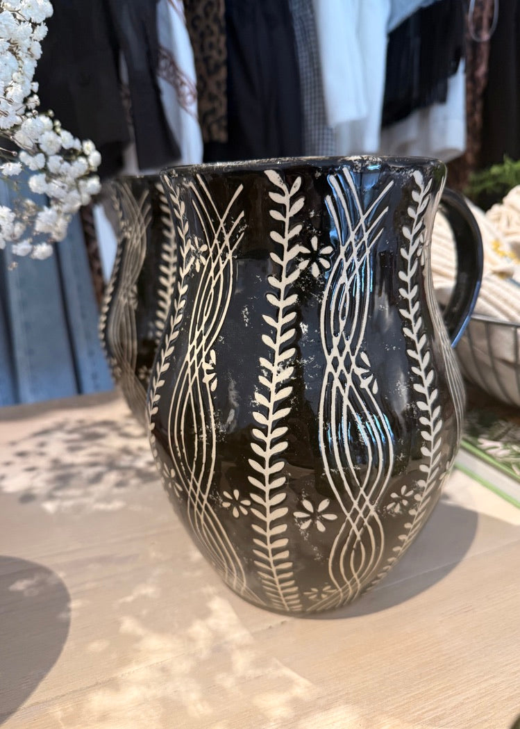 TIMELESS PITCHER