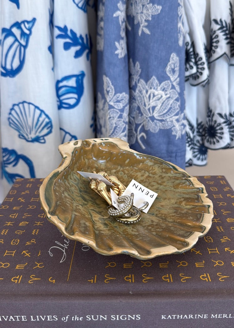 SHELL DISH