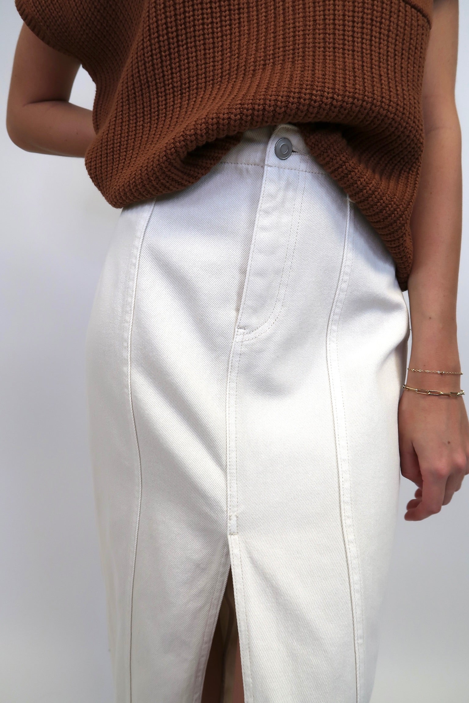 SIDE EYE MAXI SKIRT