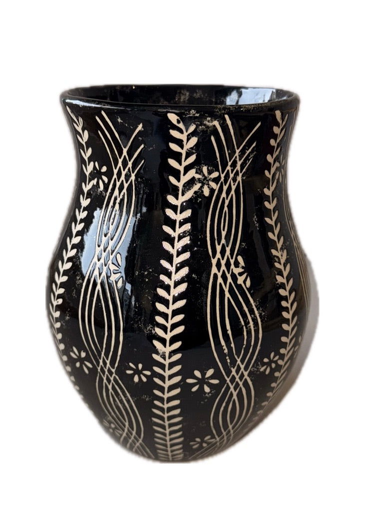 TIMELESS PITCHER
