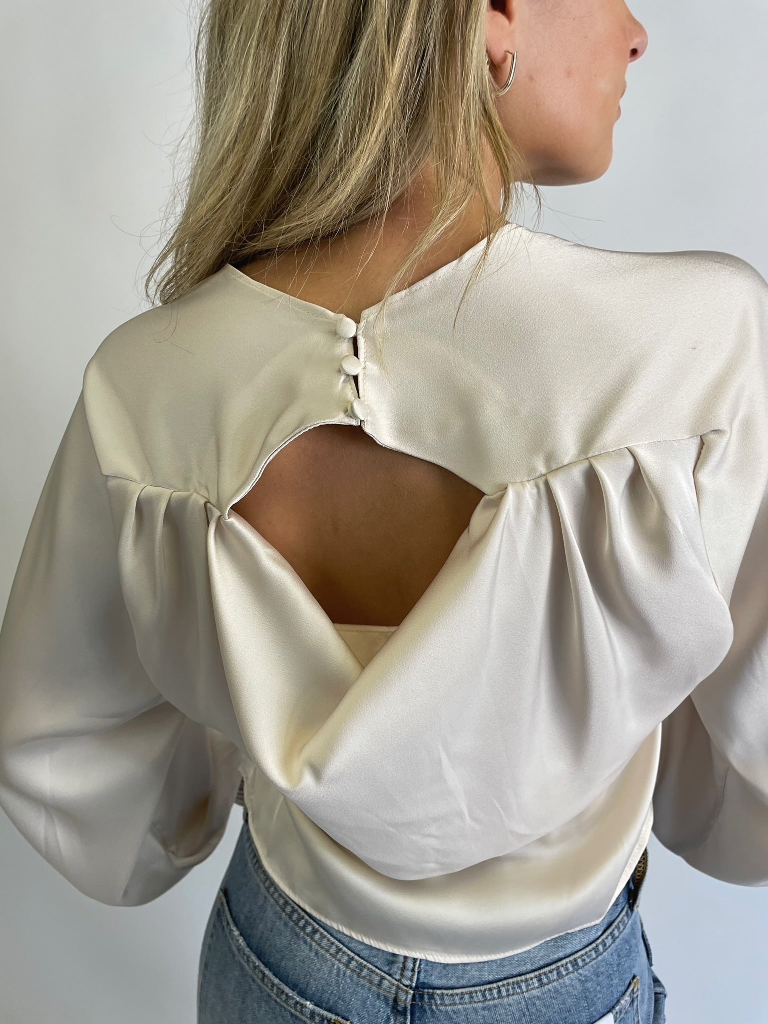 THE VERONICA TOP
