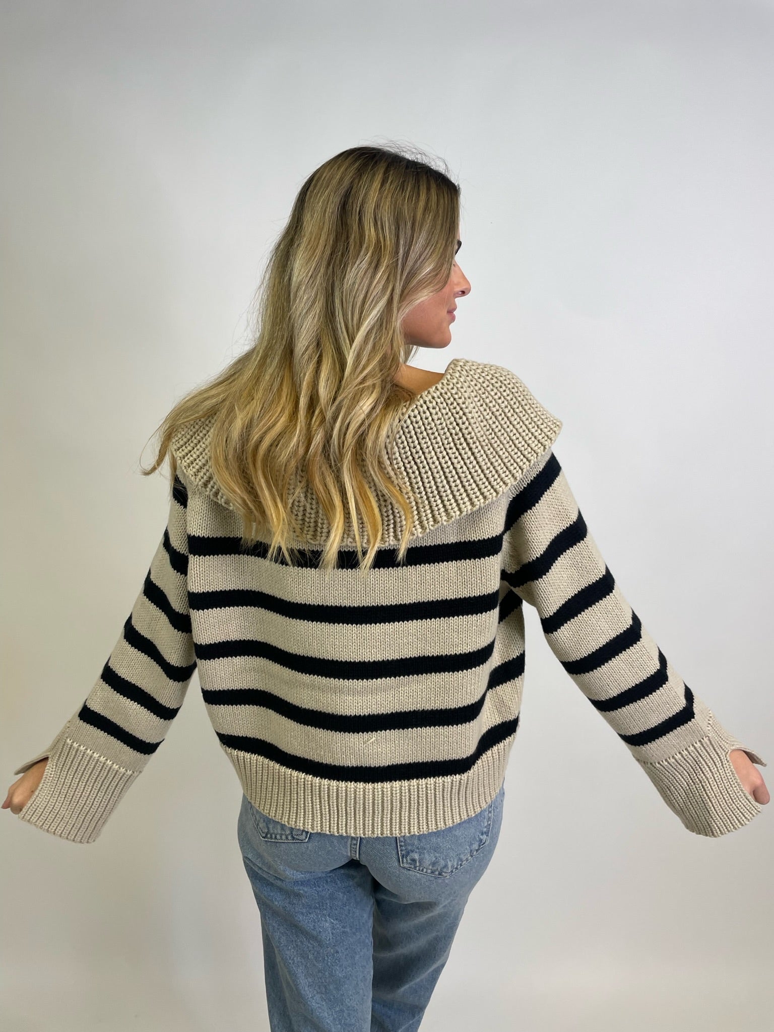 THE SUKI SWEATER