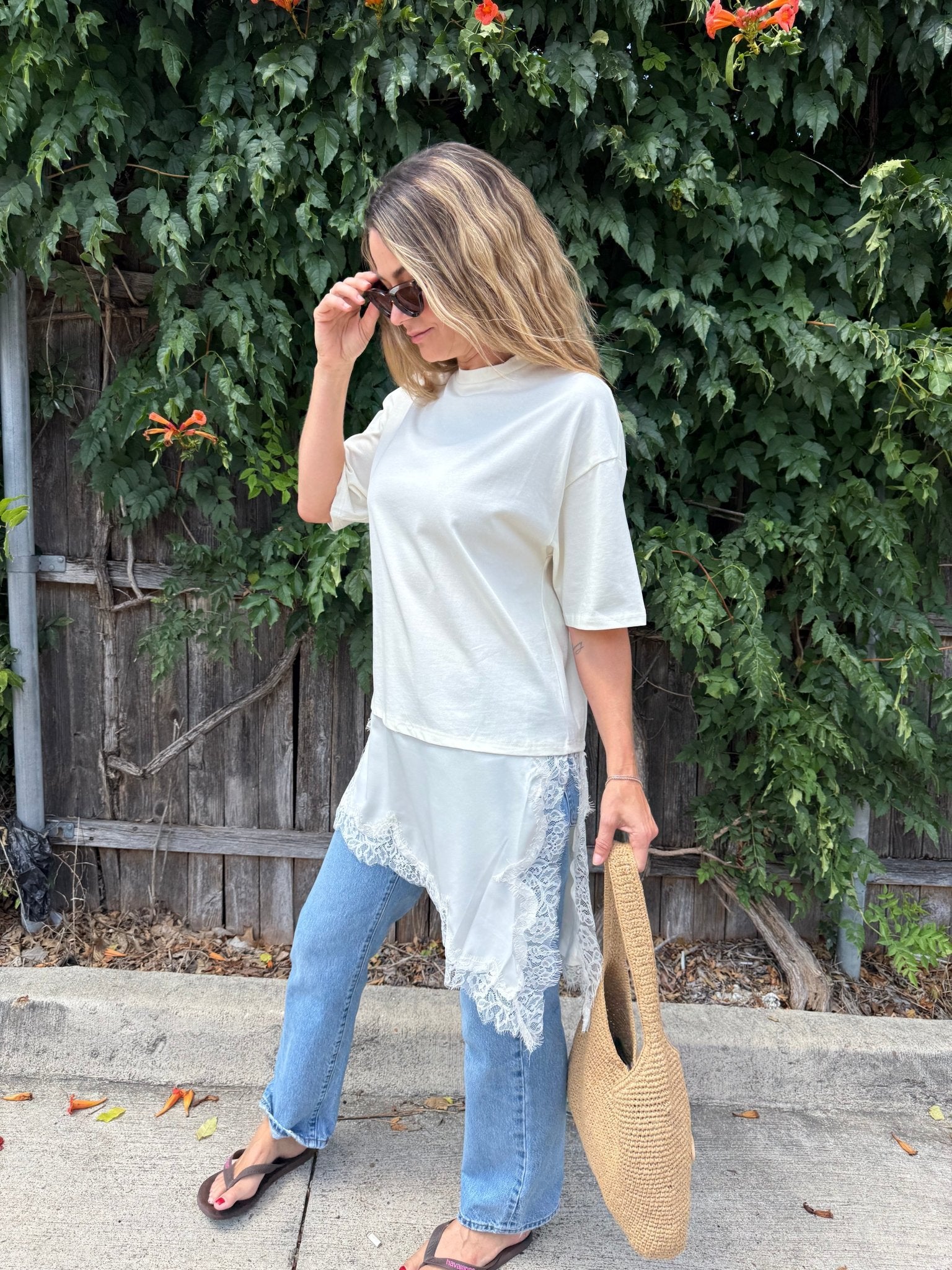 LACE TRIM TSHIRT - Esther Penn