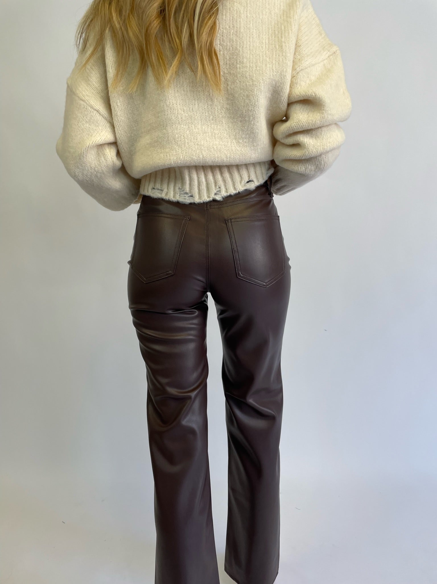 CASSIE SUPER HIGH RISE STRAIGHT- COFFEE BEAN
