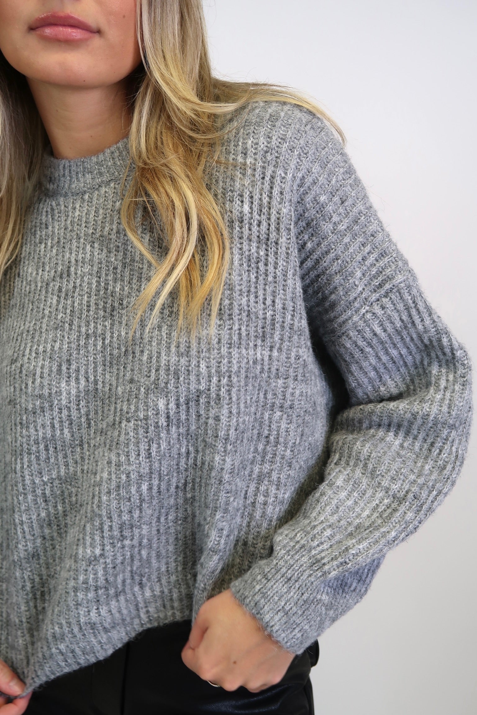 THE ARIANA SWEATER