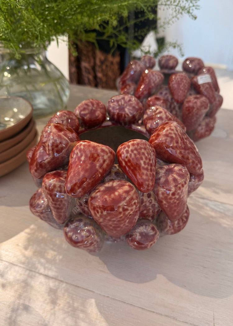 VERY BERRY VASE
