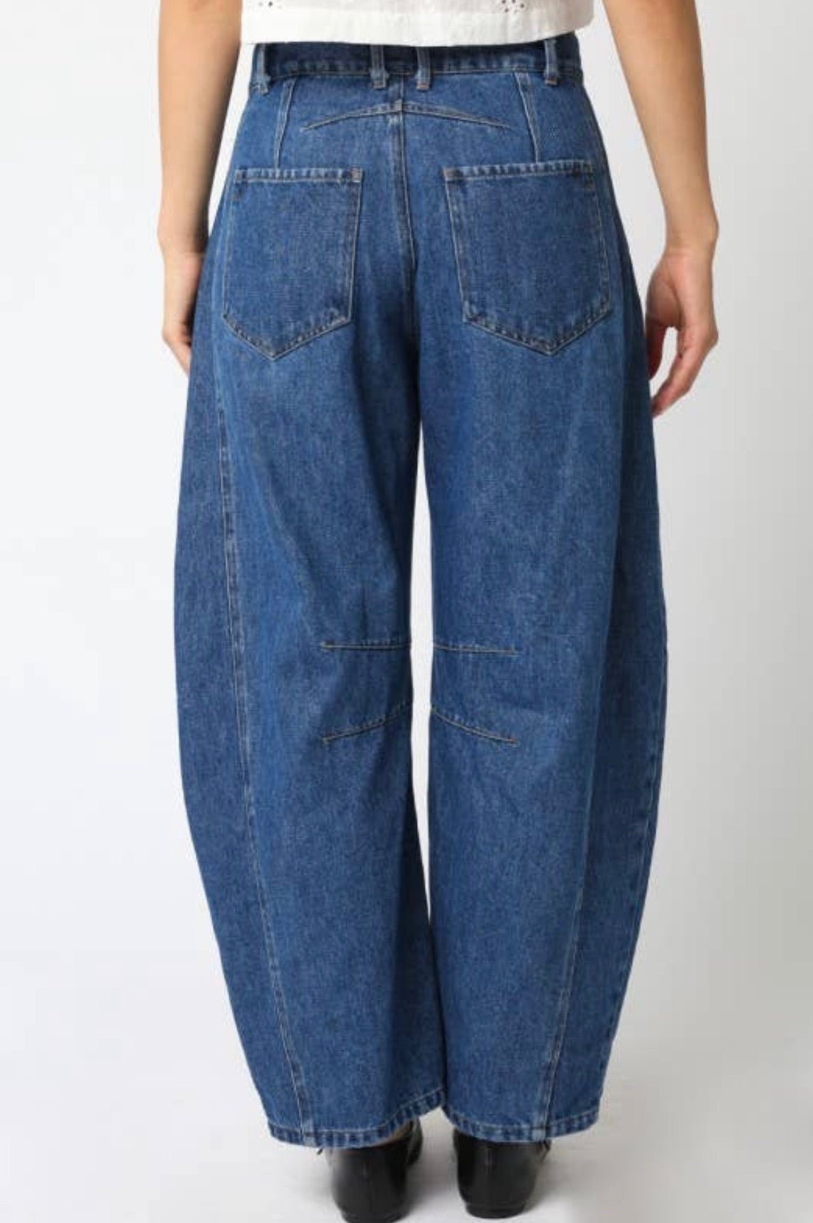 SUSAN BAGGY JEANS - Esther Penn