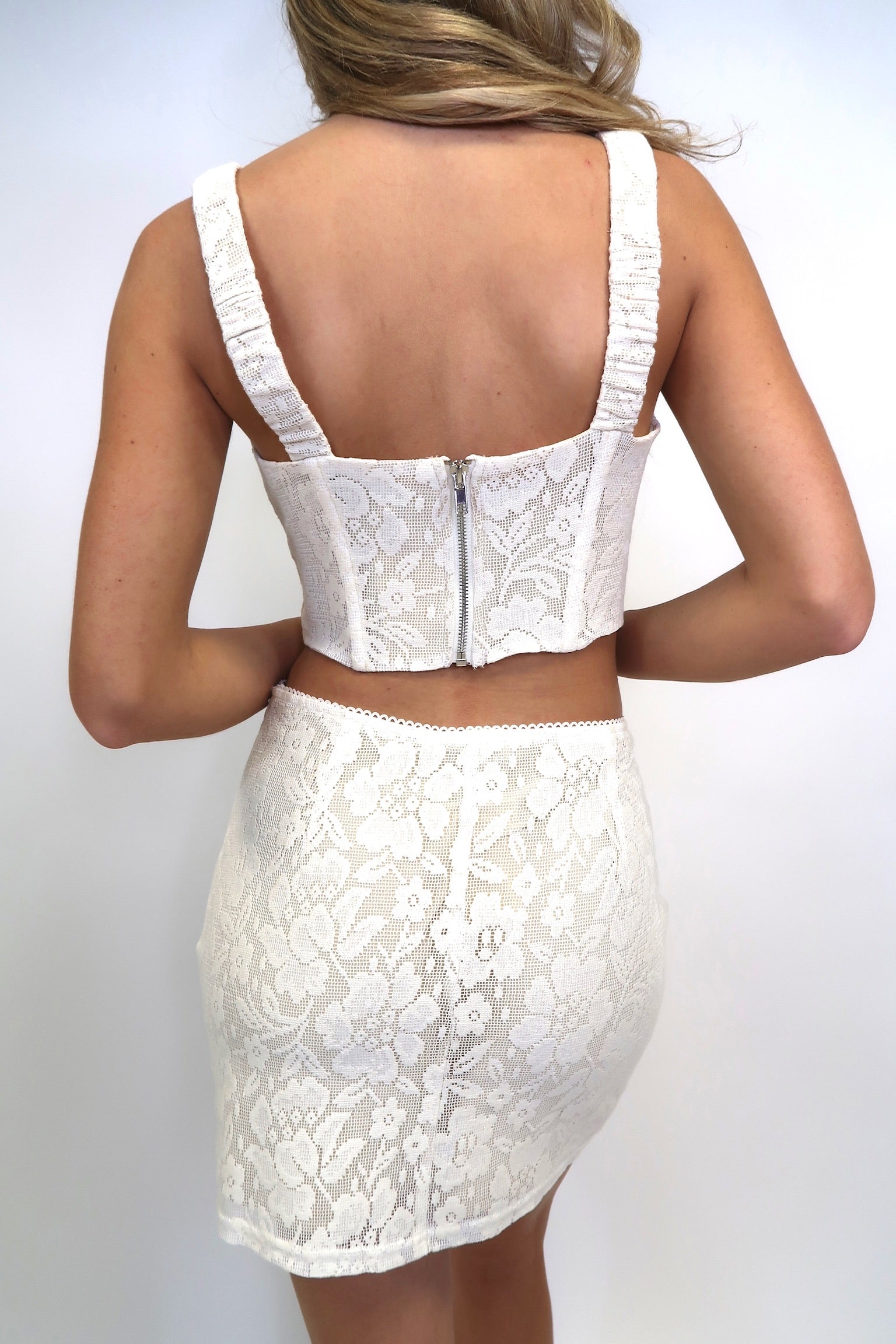 LADY LACE BUSTIER TOP