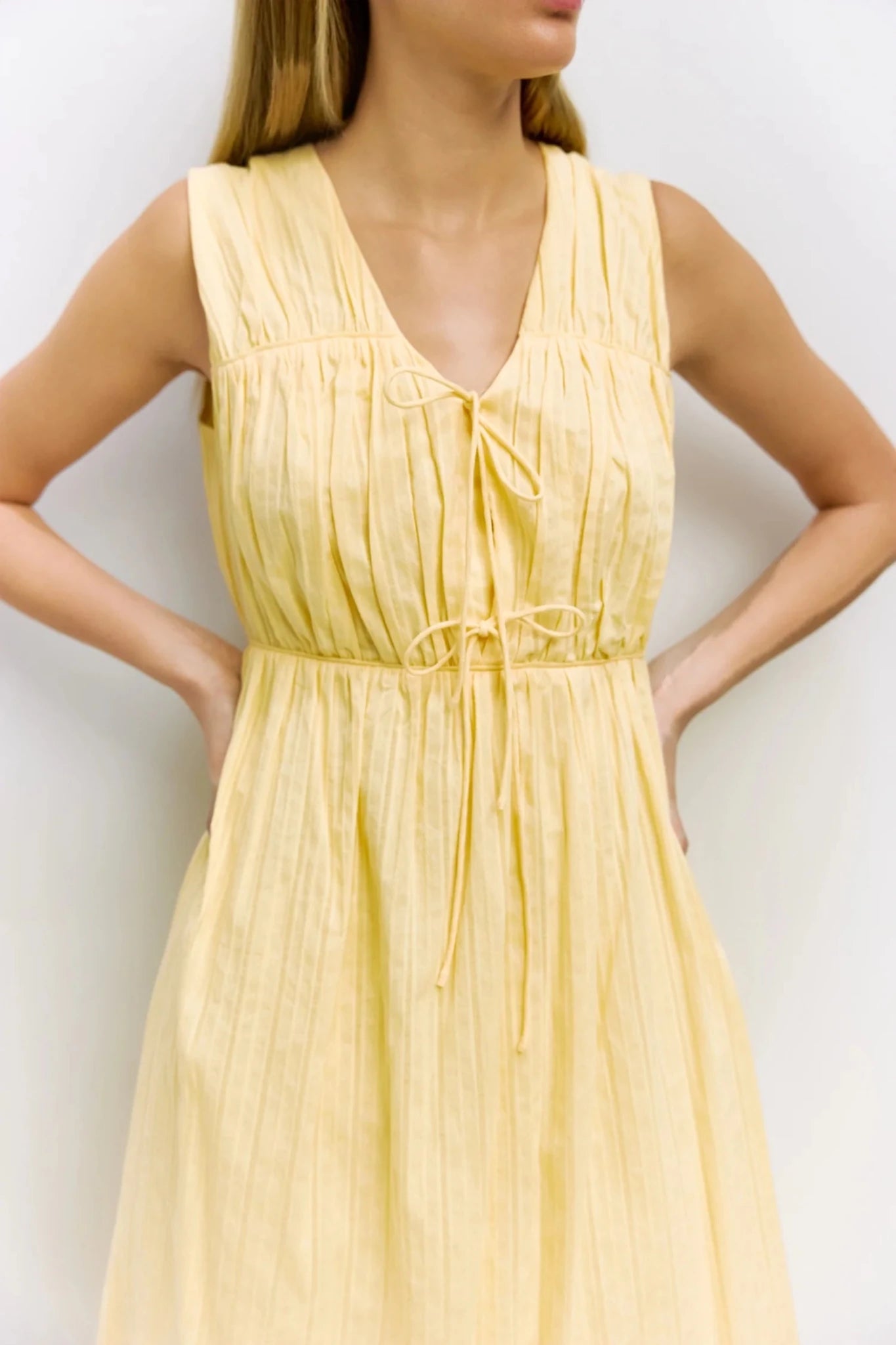 THE EMMY DRESS - Esther Penn