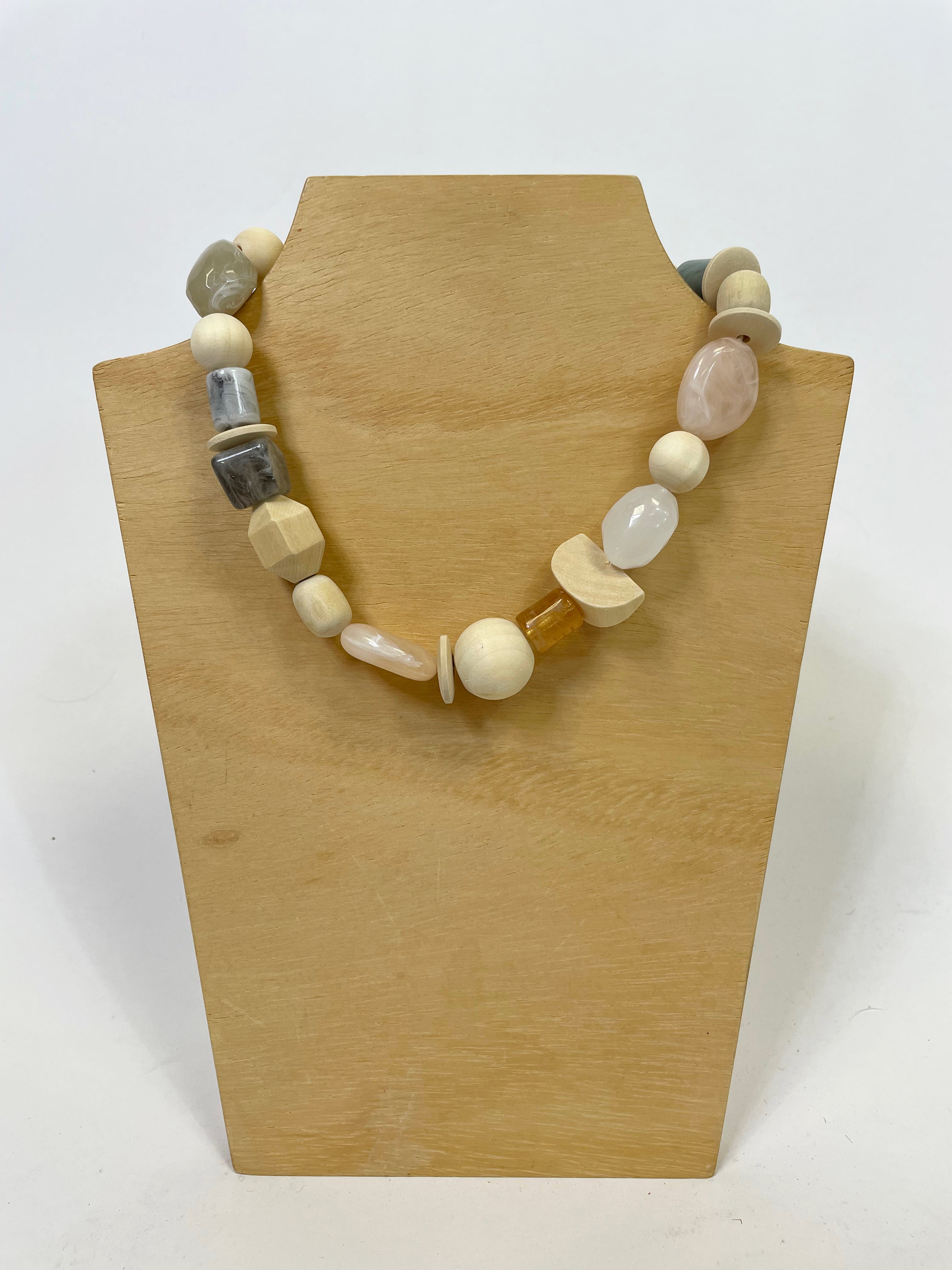 INDIE NECKLACE