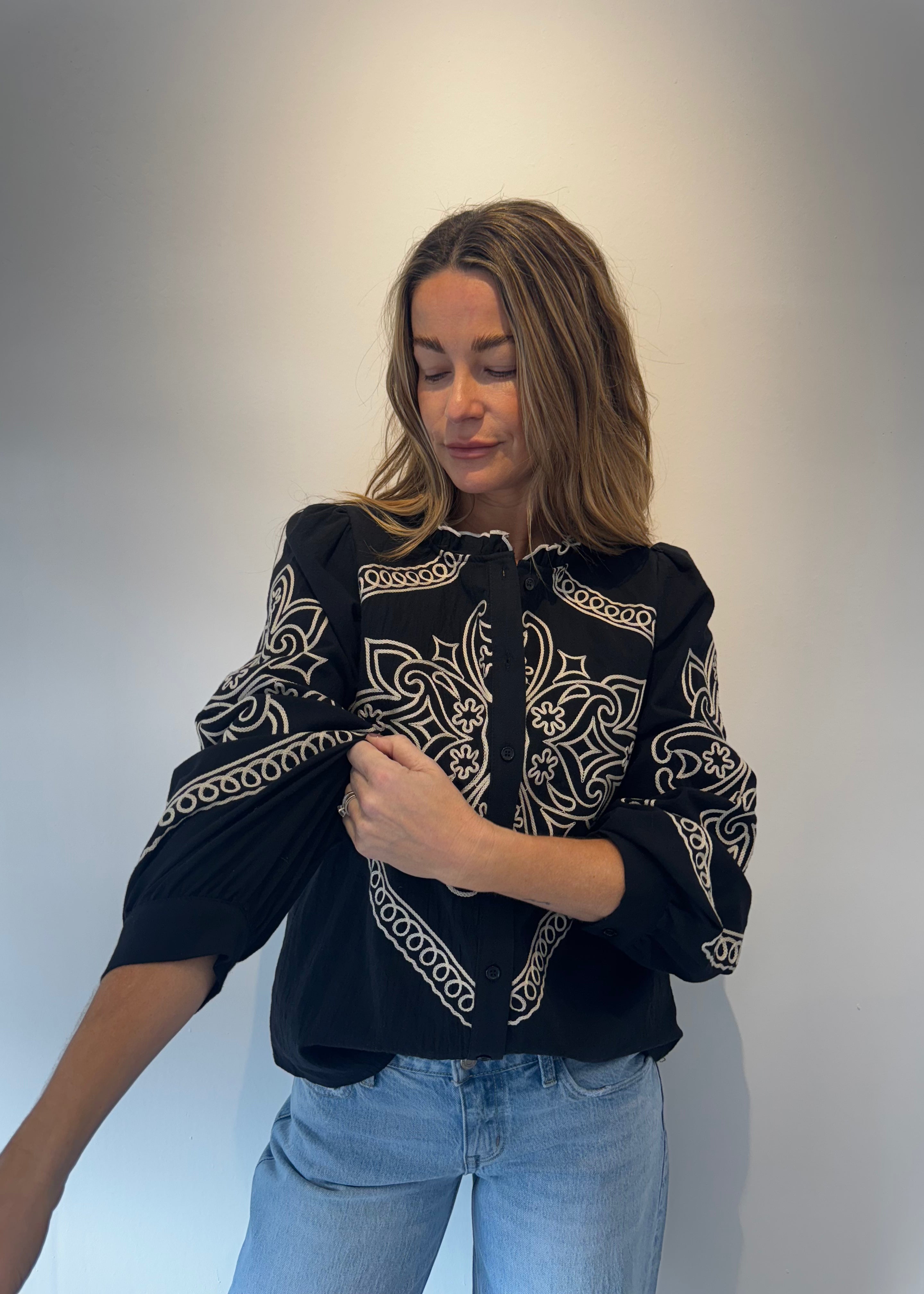 THE AUSTIN TOP
