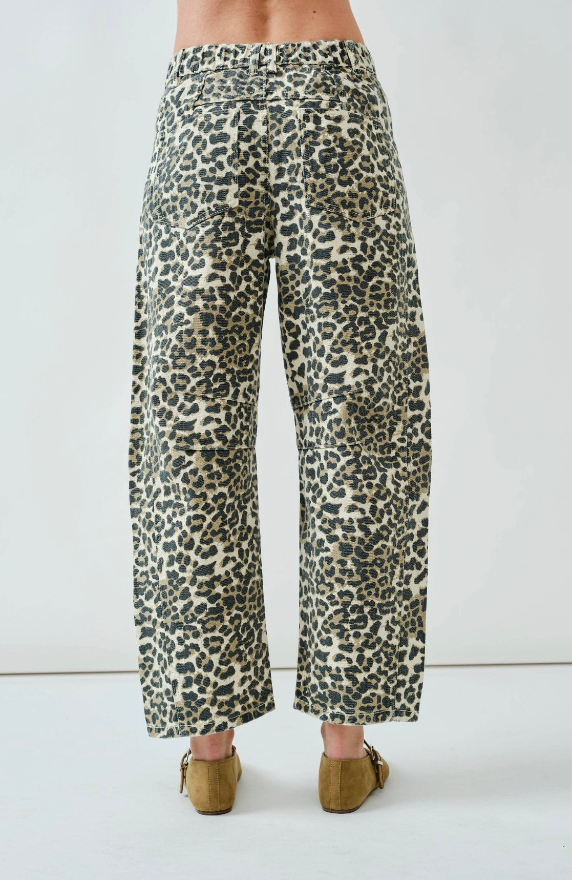 LEOPARD BARREL JEANS