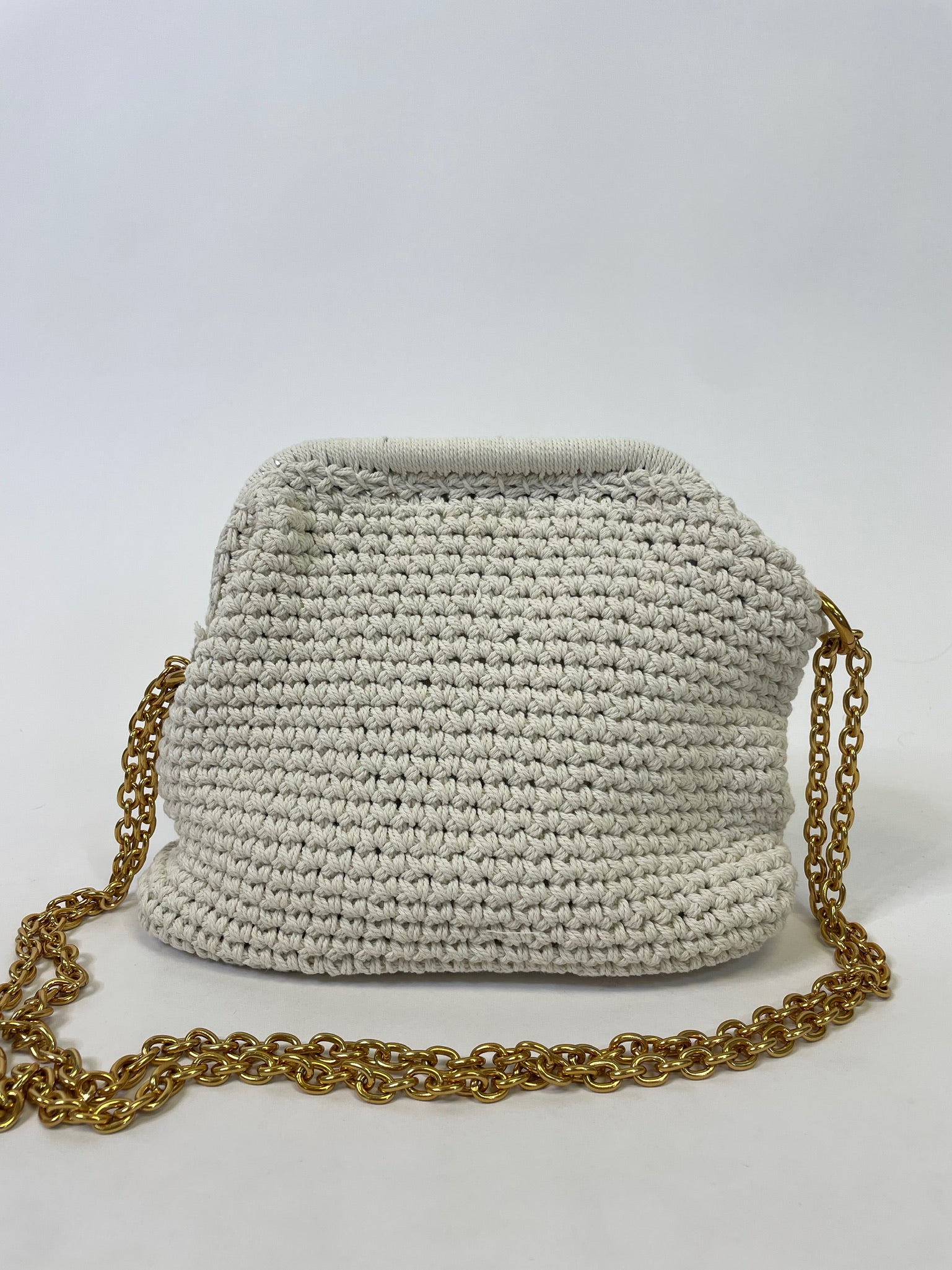 THE BEACHSIDE CLUTCH