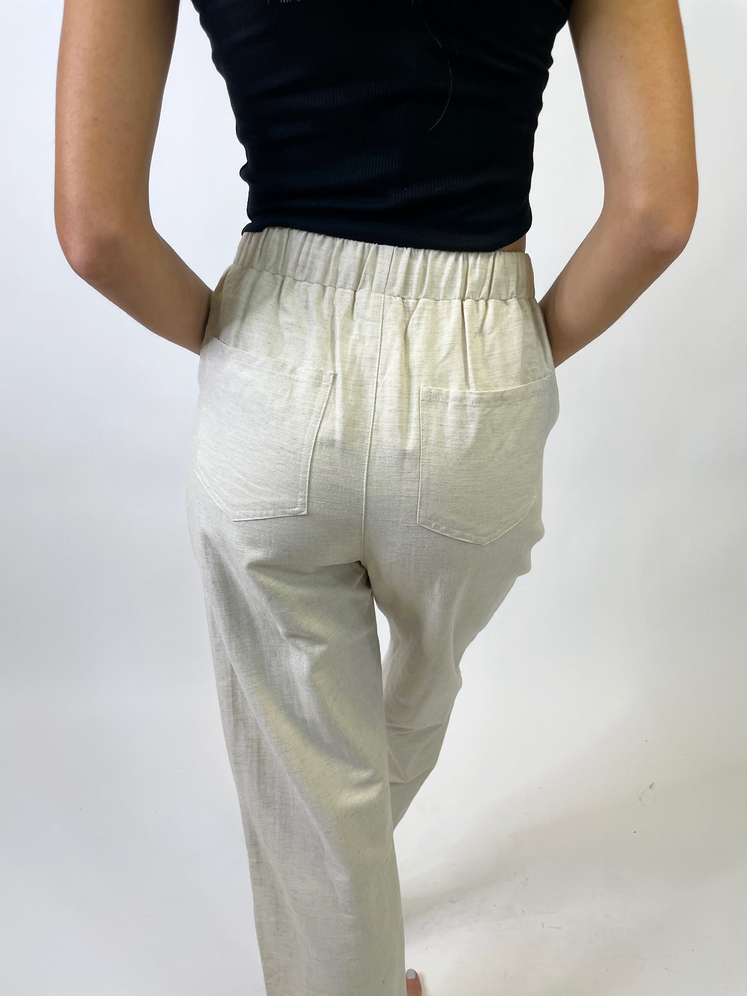 THE GO-TO LINEN TROUSER