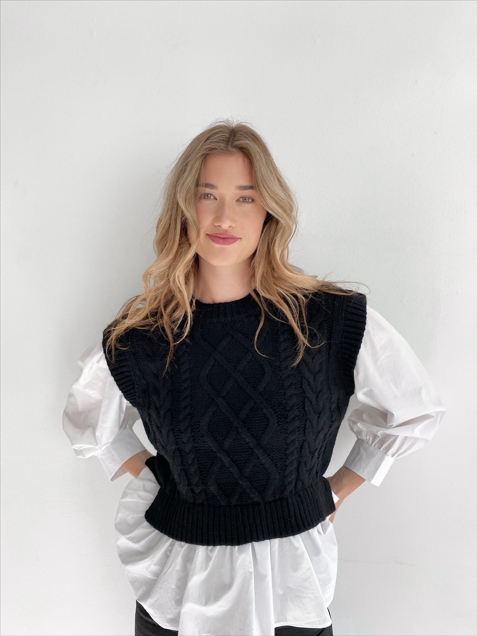 RAVEN SWEATER TOP
